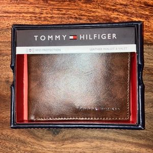 Leather Tommy Hilfiger Wallet